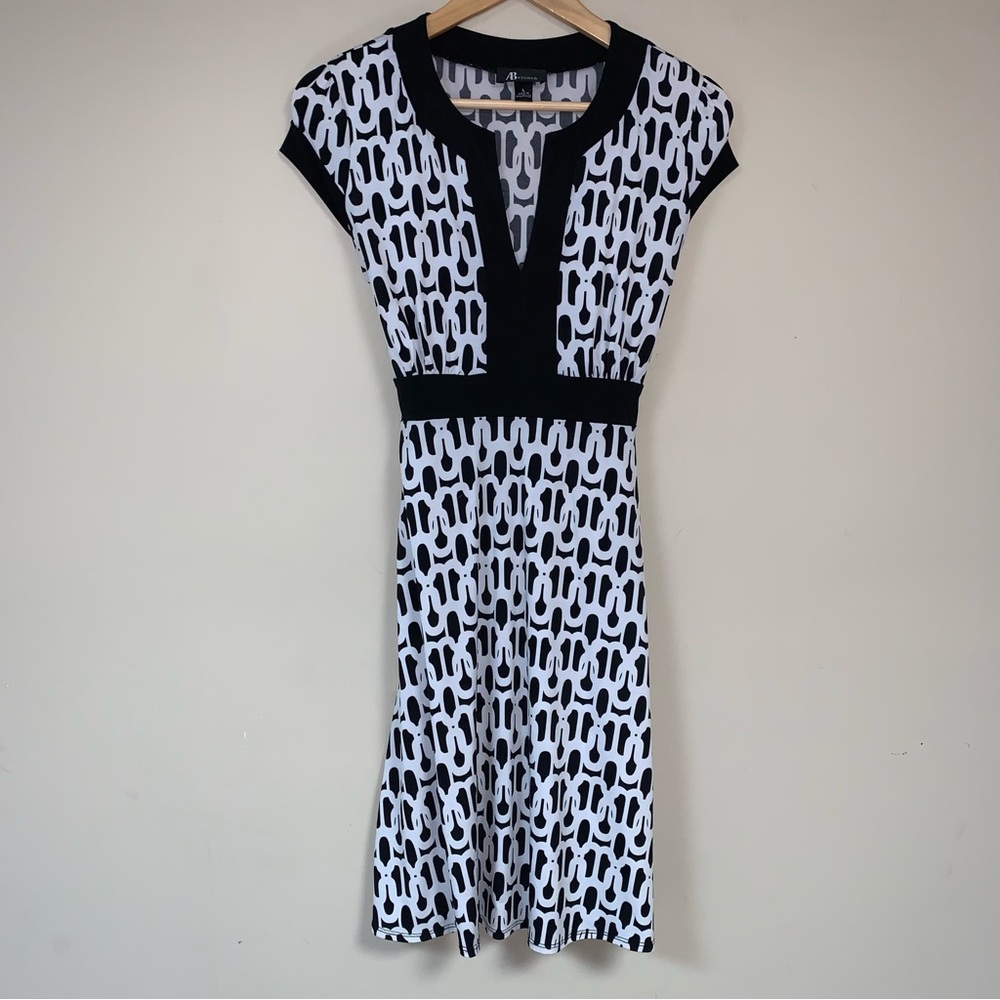 🆕 Geometric Pattern Dress Women’s Large Black White Tie Back A Line Summer Wrap